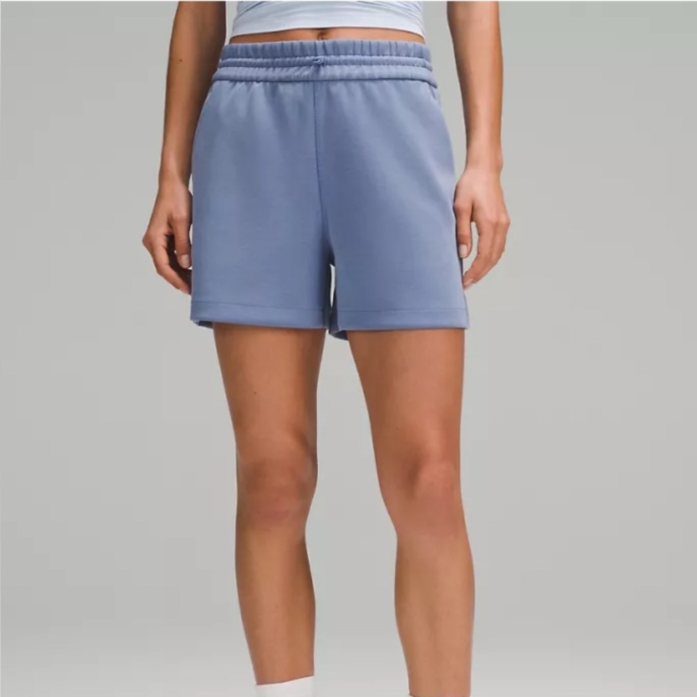 Lululemon Athletica oasis blue softstreme Athletic Shorts NWOT size 2